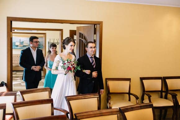 Свадебная фотосессия в ЗАГСе Василеостровского района Санкт-Петербурга